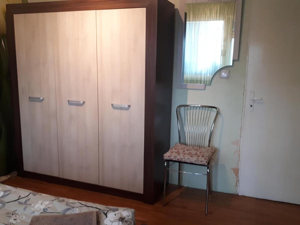 2 Bedrooms With Private Bath And Balcony Near The Airport صوفيا المظهر الخارجي الصورة